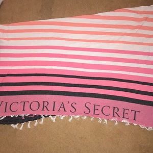 large fringe victoria’s secret towel